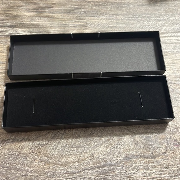 Gift box for jewelry - Picture 2 of 4